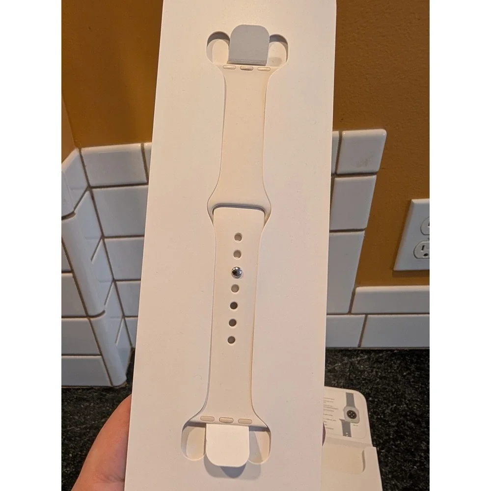 Apple Watch Sport Band Series 11 Light Pink Stainless Steel Pin NEW - OPEN BOX
